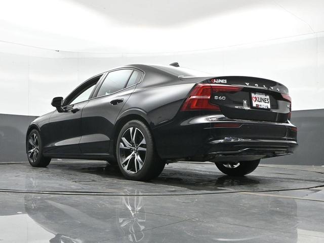 Photo of 2024 Onyx Black Metallic Volvo S60
