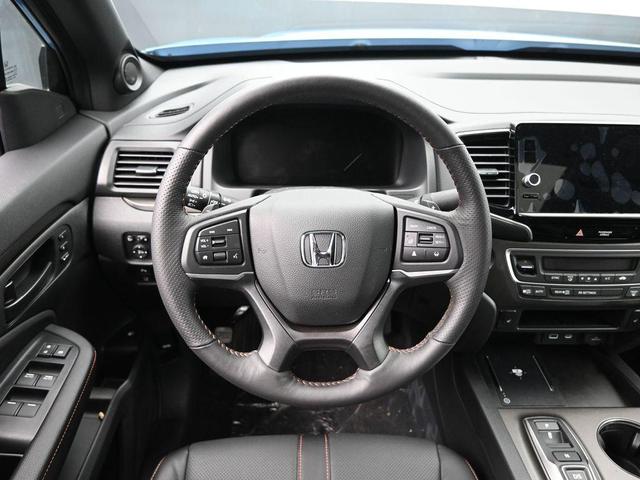Photo of 2025 Crystal Black Pearl Honda Ridgeline