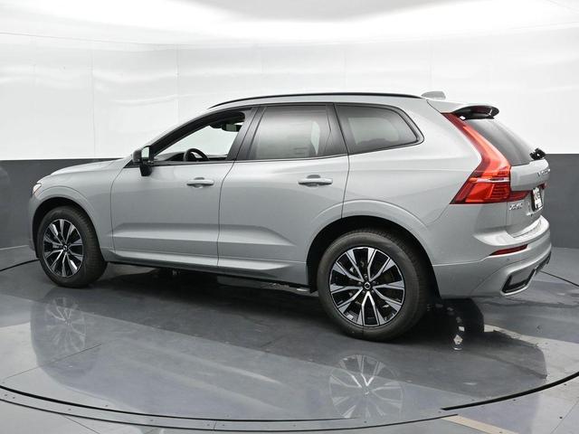 Photo of 2025 Metallic Volvo XC60