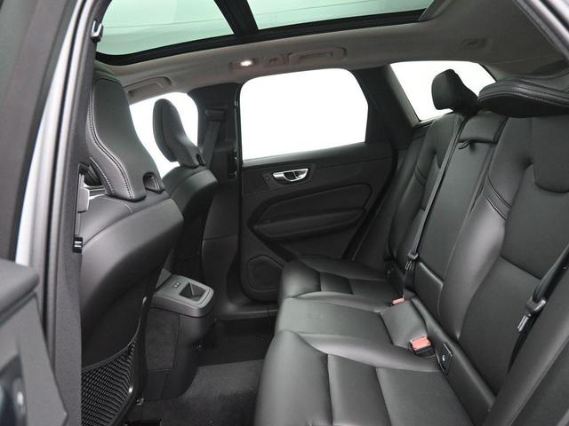 Photo of 2025 Metallic Volvo XC60