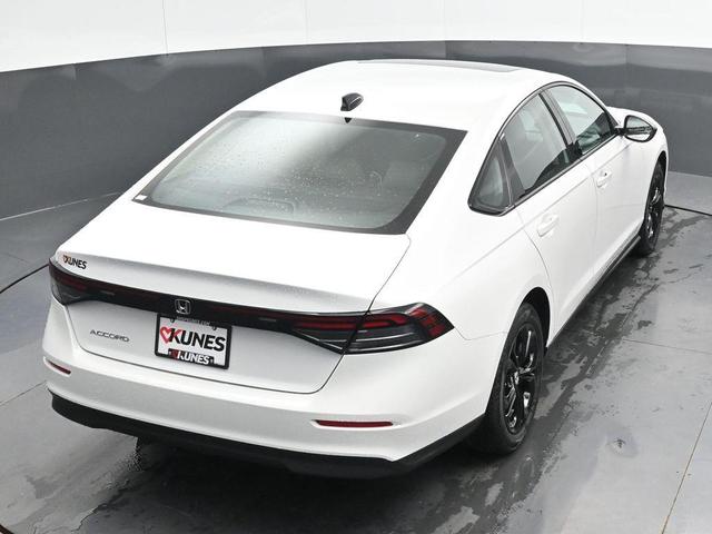 Photo of 2025 Platinum White Pearl Honda Accord