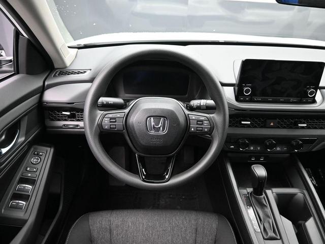 Photo of 2025 Platinum White Pearl Honda Accord