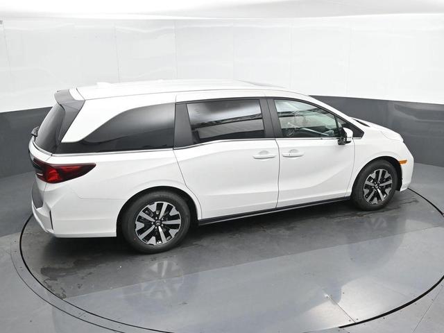 Photo of 2026 Platinum White Pearl Honda Odyssey