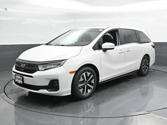 Photo of 2026 Platinum White Pearl Honda Odyssey