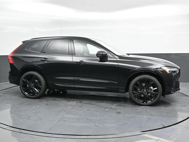Photo of 2025 Onyx Black Metallic Volvo XC60