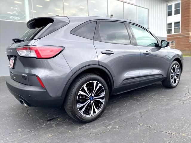 Photo of 2021 Carbonized Gray Metallic Ford Escape