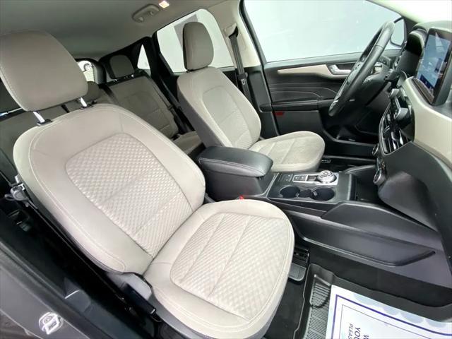 Photo of 2021 Carbonized Gray Metallic Ford Escape