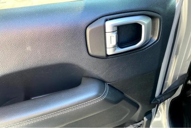 Photo of 2018 GRAY Jeep Wrangler Unlimited