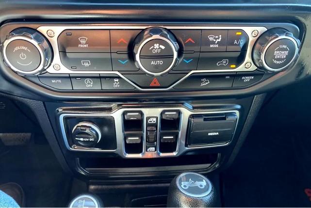 Photo of 2018 GRAY Jeep Wrangler Unlimited