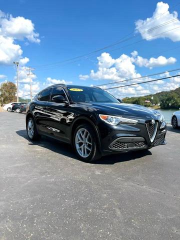 Photo of 2019 Vulcano Black Metallic Alfa Romeo Stelvio