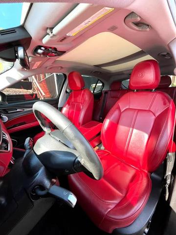 Photo of 2019 Vulcano Black Metallic Alfa Romeo Stelvio