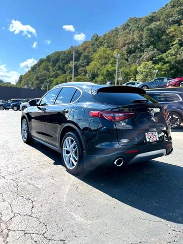 Photo of 2019 Vulcano Black Metallic Alfa Romeo Stelvio