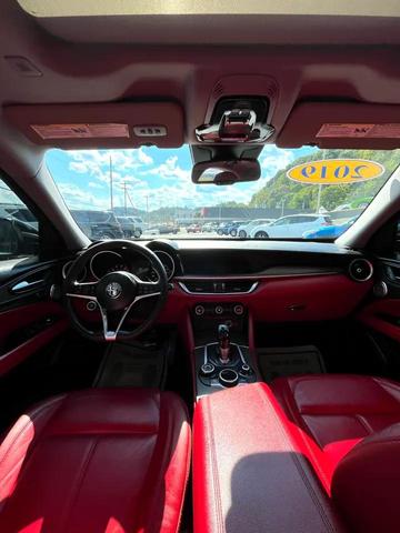 Photo of 2019 Vulcano Black Metallic Alfa Romeo Stelvio