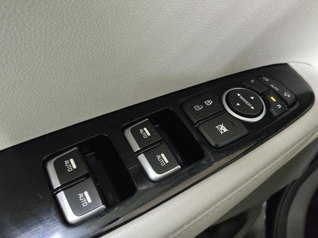 Photo of 2017 Ebony Black Kia Sorento