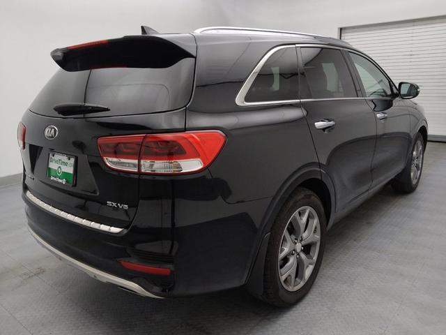Photo of 2017 Ebony Black Kia Sorento