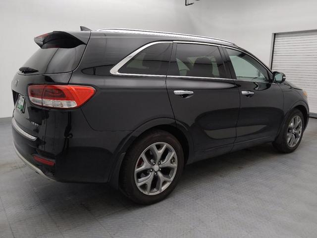 Photo of 2017 Ebony Black Kia Sorento