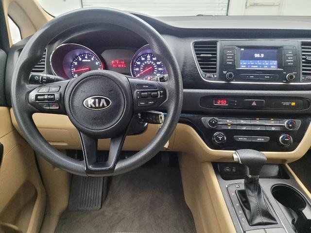 Photo of 2018 Aurora Black Kia Sedona