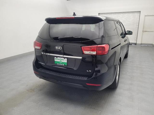 Photo of 2018 Aurora Black Kia Sedona