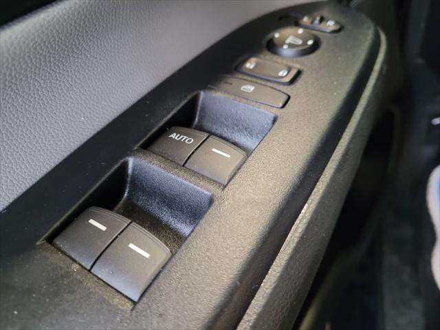 Photo of 2018 Obsidian Blue Pearl Honda CR-V