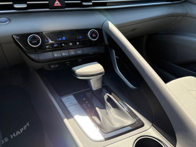 Photo of 2023 Phantom Black Hyundai ELANTRA