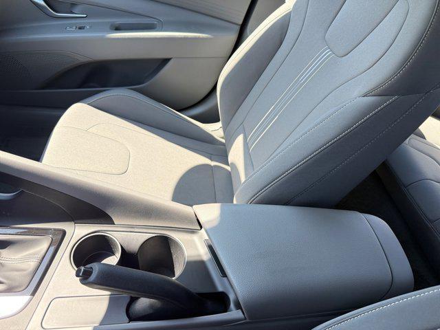 Photo of 2023 Phantom Black Hyundai ELANTRA