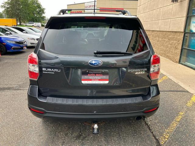 Photo of 2014 Dark Gray Metallic Subaru Forester