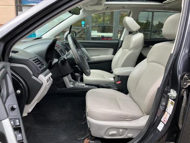 Photo of 2014 Dark Gray Metallic Subaru Forester