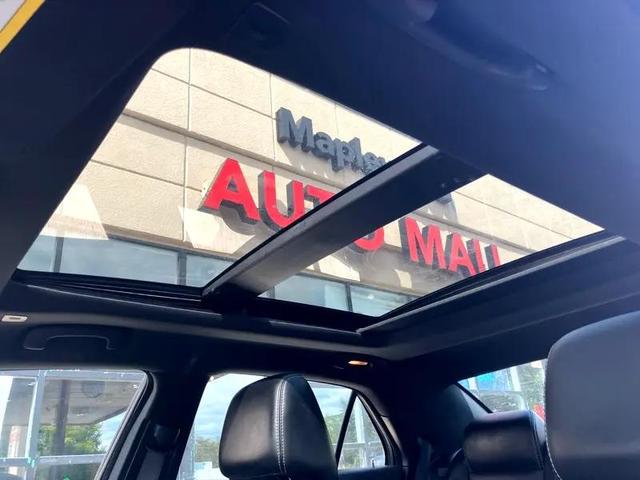 Photo of 2018 Maximum Steel Metallic Clearcoat Chrysler 300