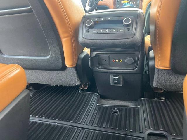 Photo of 2014 Black Chevrolet Traverse
