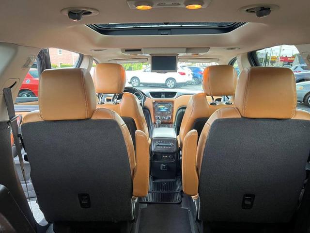 Photo of 2014 Black Chevrolet Traverse