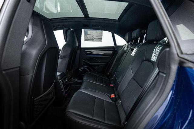 Photo of 2024 Gentian Blue Metallic Porsche Macan