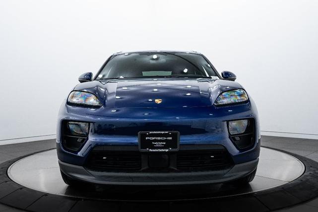 Photo of 2024 Gentian Blue Metallic Porsche Macan