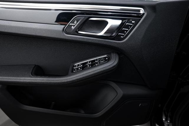 Photo of 2025 Jet Black Metallic Porsche Macan