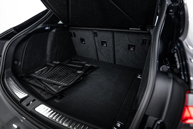 Photo of 2025 Jet Black Metallic Porsche Macan