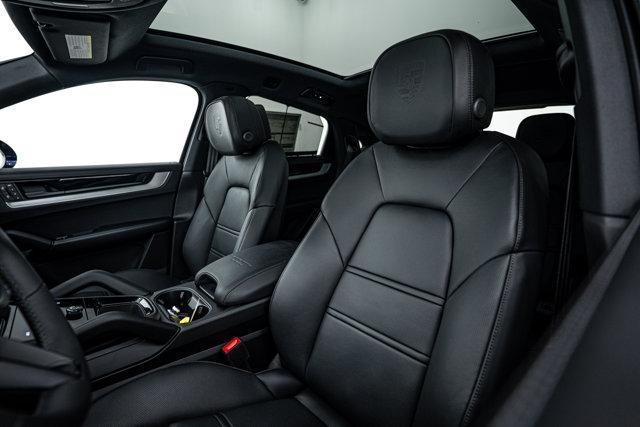 Photo of 2025 Velvet Porsche Cayenne