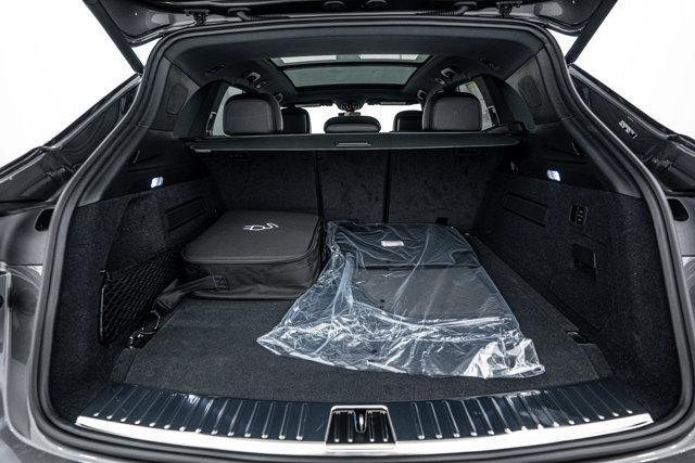 Photo of 2025 Quartzite Grey Metallic Porsche Cayenne