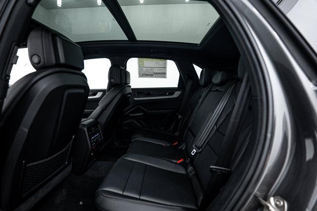 Photo of 2025 Quartzite Grey Metallic Porsche Cayenne