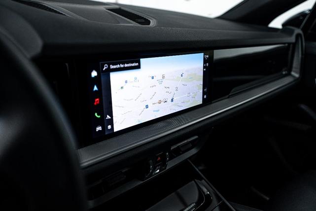 Photo of 2025 Black Metallic Porsche Cayenne