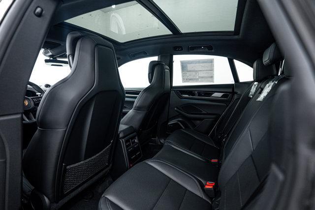 Photo of 2025 White Porsche Macan