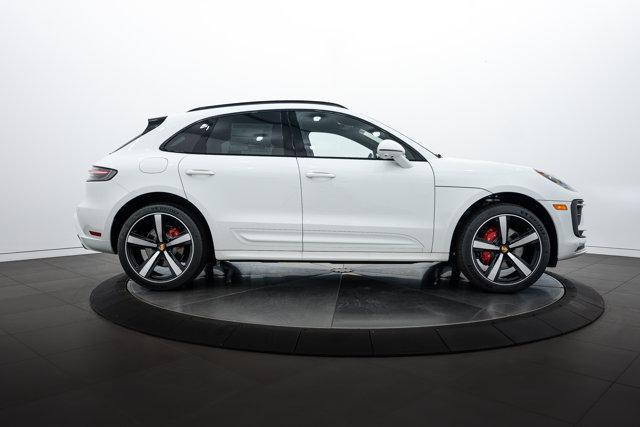 Photo of 2025 White Porsche Macan