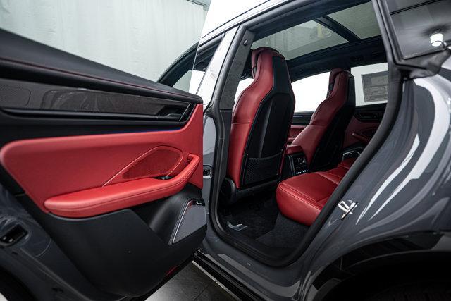 Photo of 2025 Slate Gray Porsche Macan