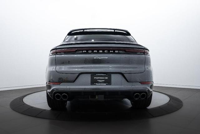 Photo of 2025 Quartzite Grey Metallic Porsche Cayenne