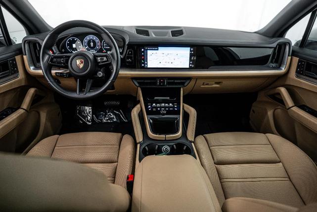 Photo of 2025 White Porsche Cayenne