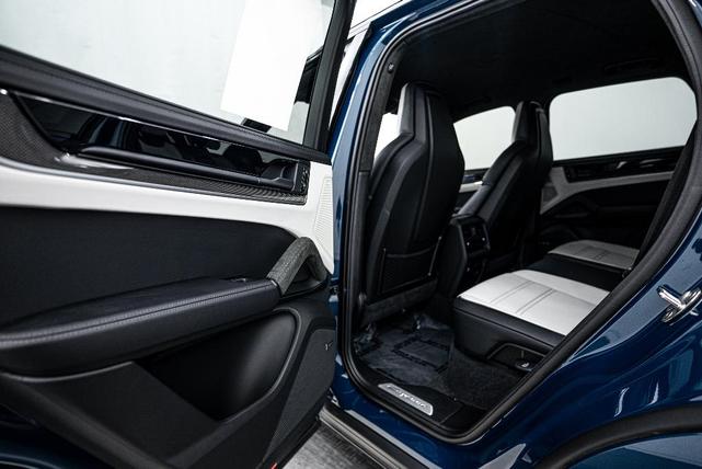 Photo of 2024 Montego Blue Metallic Porsche Cayenne