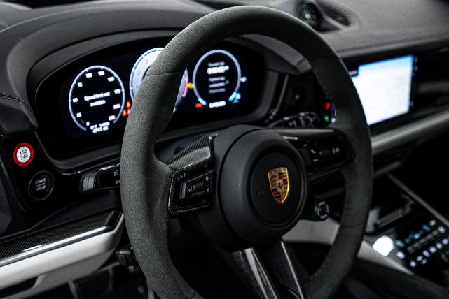 Photo of 2024 Montego Blue Metallic Porsche Cayenne
