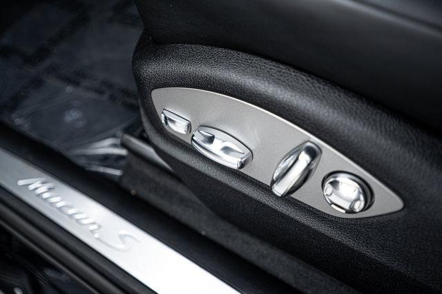 Photo of 2025 Jet Black Metallic Porsche Macan