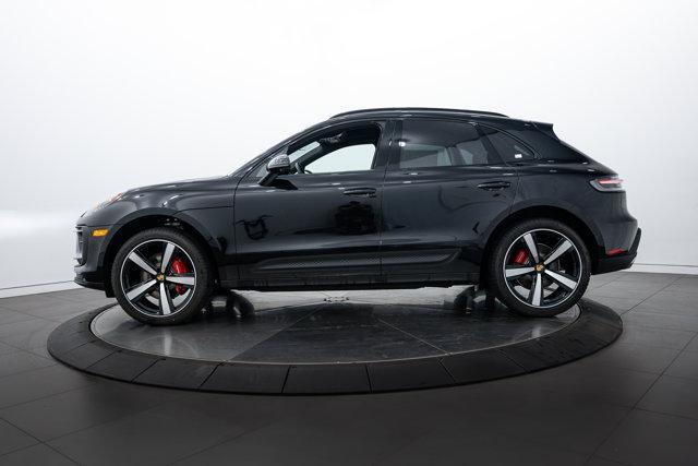 Photo of 2025 Jet Black Metallic Porsche Macan