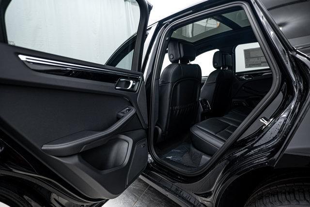 Photo of 2025 Jet Black Metallic Porsche Macan