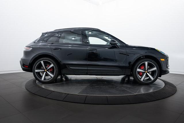 Photo of 2025 Jet Black Metallic Porsche Macan