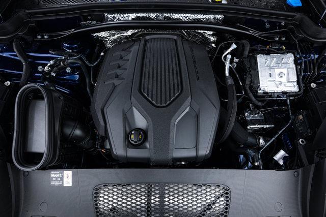 Photo of 2025 Gentian Blue Metallic Porsche Macan